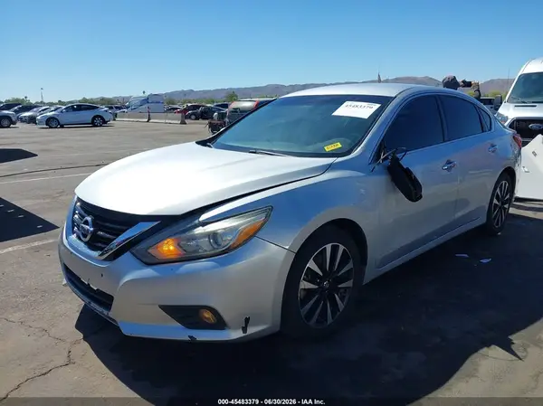 1N4AL3AP9JC250335 2018 NISSAN ALTIMA - Image 2