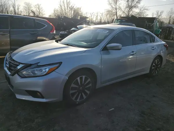 1N4AL3AP9JC250755 2018 NISSAN ALTIMA - Image 1