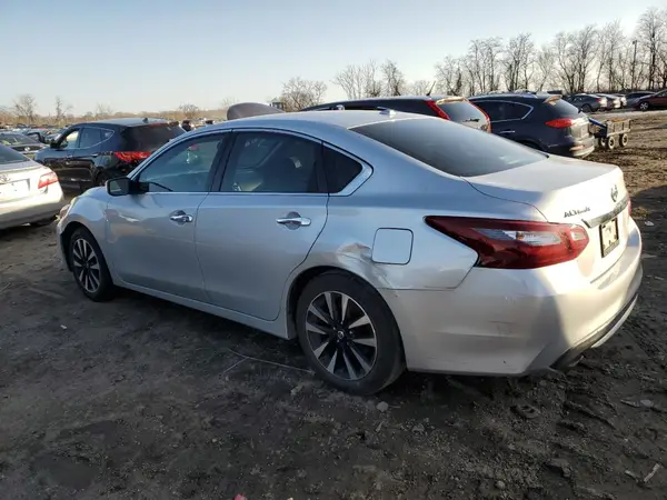 1N4AL3AP9JC250755 2018 NISSAN ALTIMA - Image 2