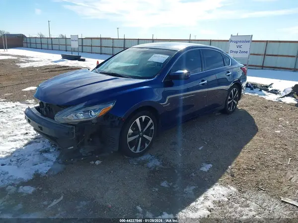 1N4AL3AP9JC253106 2018 NISSAN ALTIMA - Image 2