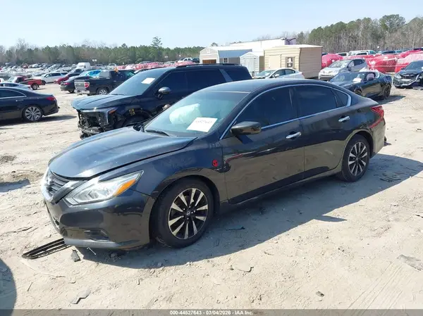 1N4AL3AP9JC255096 2018 NISSAN ALTIMA - Image 2