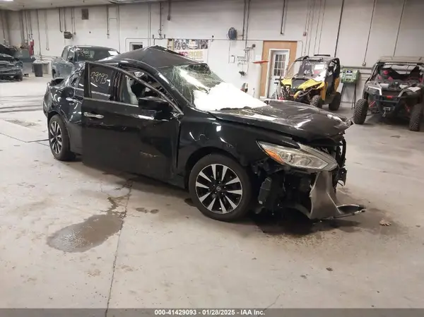1N4AL3AP9JC255471 2018 NISSAN ALTIMA - Image 1