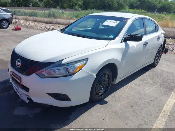 1N4AL3AP9JC256846 2018 NISSAN ALTIMA - Image 2