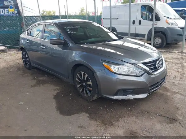 1N4AL3AP9JC259679 2018 NISSAN ALTIMA - Image 1