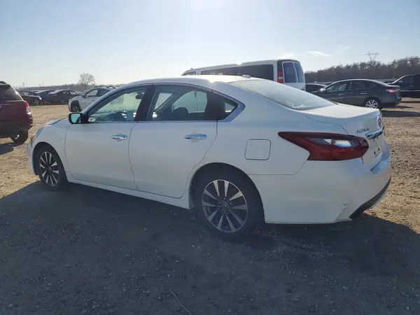 1N4AL3AP9JC260962 2018 NISSAN ALTIMA - Image 2