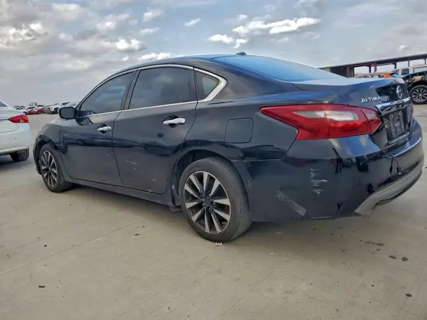 1N4AL3AP9JC265904 2018 NISSAN ALTIMA - Image 2
