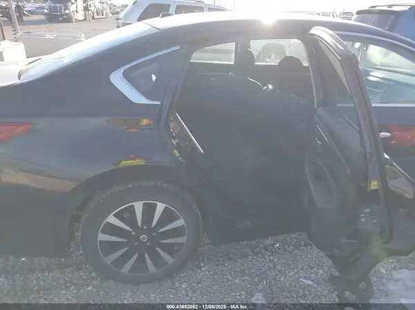 1N4AL3AP9JC265918 2018 NISSAN ALTIMA - Image 8