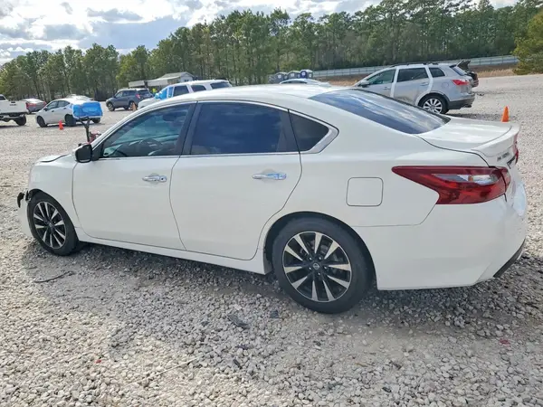 1N4AL3AP9JC266387 2018 NISSAN ALTIMA - Image 2