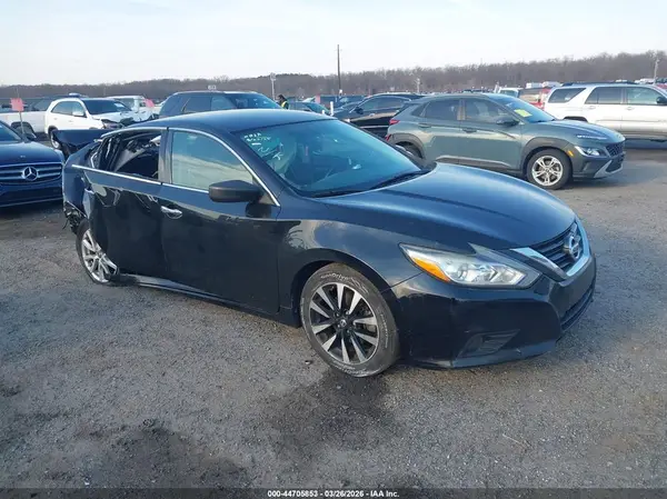 1N4AL3AP9JC267927 2018 NISSAN ALTIMA - Image 1