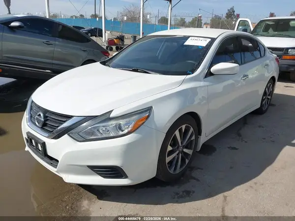 1N4AL3AP9JC268303 2018 NISSAN ALTIMA - Image 2