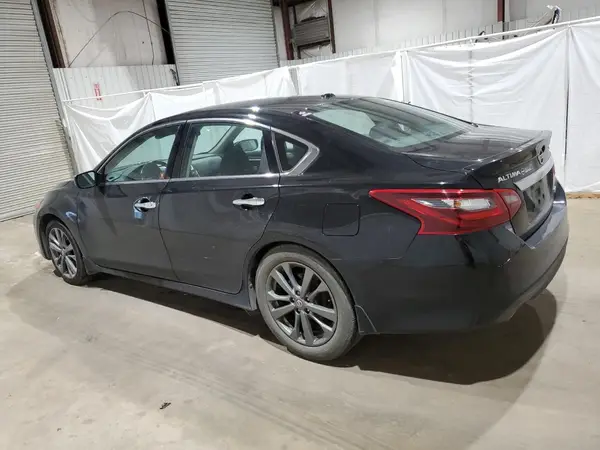 1N4AL3AP9JC268561 2018 NISSAN ALTIMA - Image 2