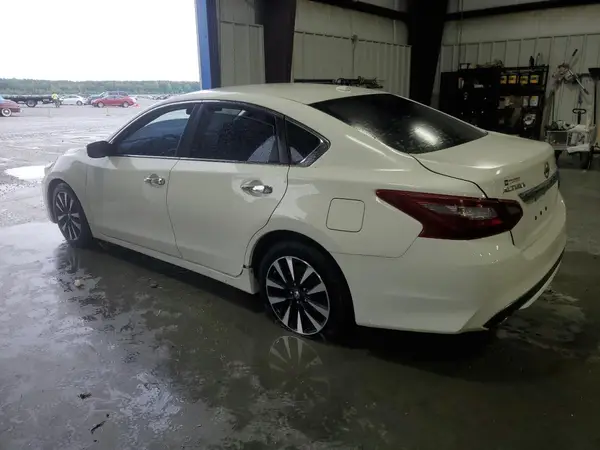 1N4AL3AP9JC269581 2018 NISSAN ALTIMA - Image 2