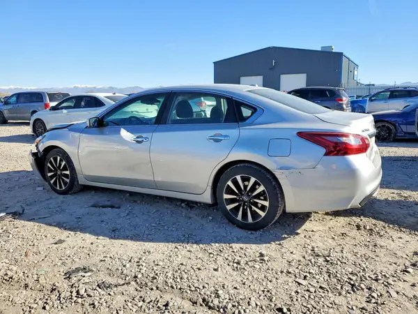 1N4AL3AP9JC272805 2018 NISSAN ALTIMA - Image 2