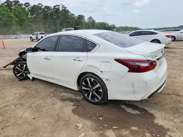 1N4AL3AP9JC275168 2018 NISSAN ALTIMA - Image 2