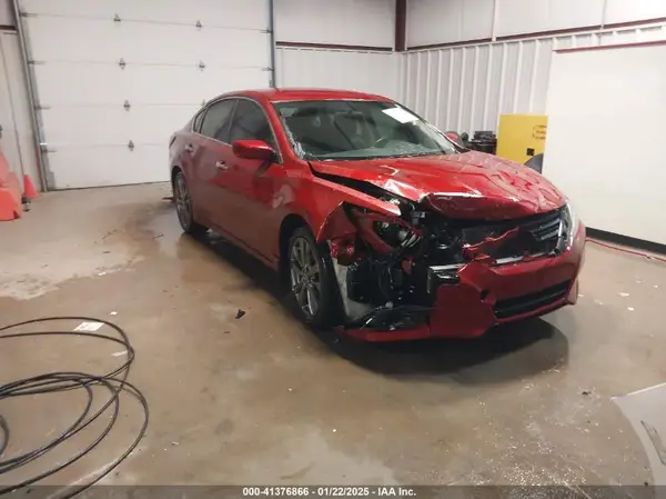 1N4AL3AP9JC275669 2018 NISSAN ALTIMA - Image 1
