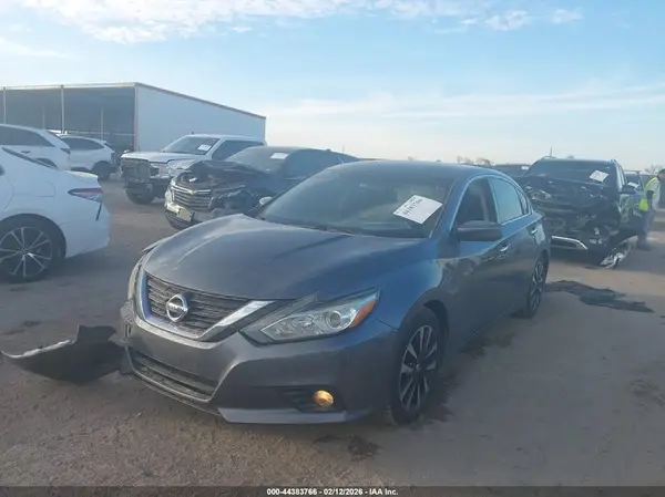 1N4AL3AP9JC278863 2018 NISSAN ALTIMA - Image 2