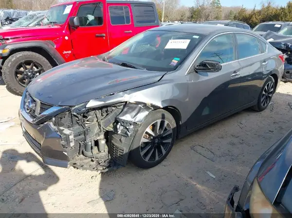 1N4AL3AP9JC279592 2018 NISSAN ALTIMA - Image 2