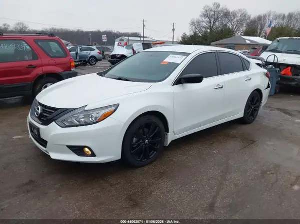 1N4AL3AP9JC279799 2018 NISSAN ALTIMA - Image 2