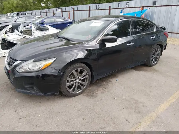 1N4AL3AP9JC282556 2018 NISSAN ALTIMA - Image 2