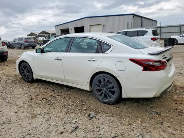 1N4AL3AP9JC287255 2018 NISSAN ALTIMA - Image 2