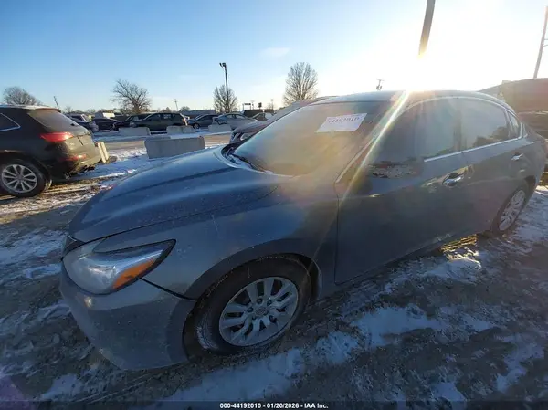 1N4AL3AP9JC293704 2018 NISSAN ALTIMA - Image 2