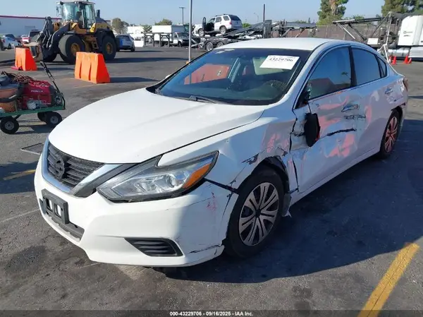 1N4AL3AP9JC294416 2018 NISSAN ALTIMA - Image 2