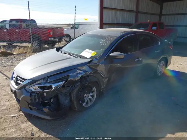 1N4AL3AP9JC473197 2018 NISSAN ALTIMA - Image 2