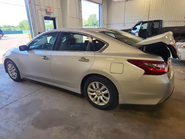 1N4AL3AP9JC476066 2018 NISSAN ALTIMA - Image 2