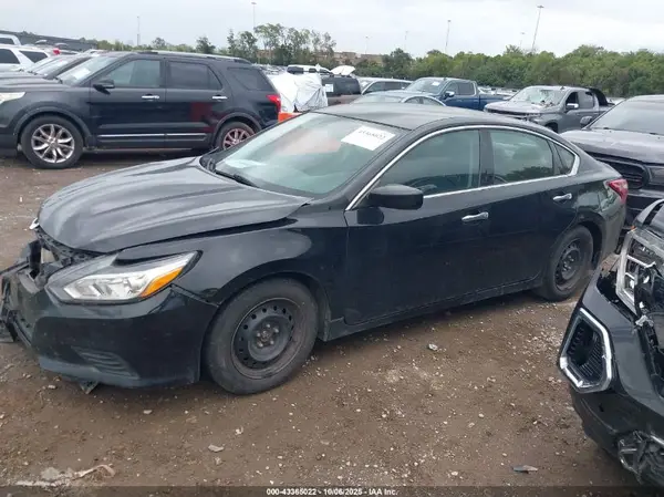 1N4AL3AP9JC478156 2018 NISSAN ALTIMA - Image 2