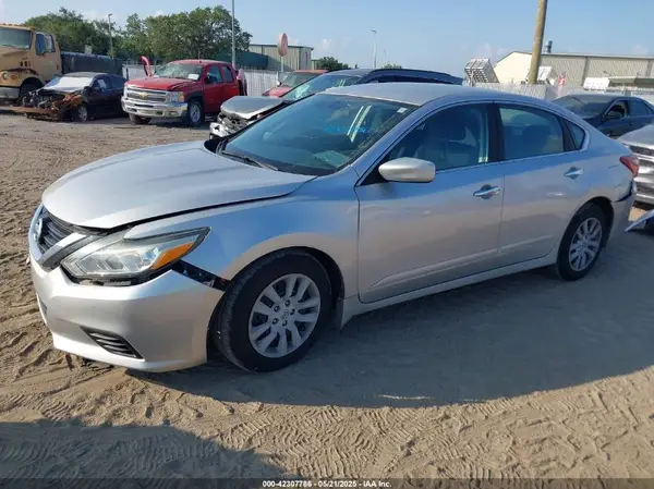 1N4AL3AP9JC479971 2018 NISSAN ALTIMA - Image 2