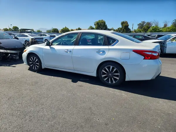 1N4AL3APXGC130035 2016 NISSAN ALTIMA - Image 2