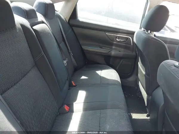 1N4AL3APXGC143240 2016 NISSAN ALTIMA - Image 8