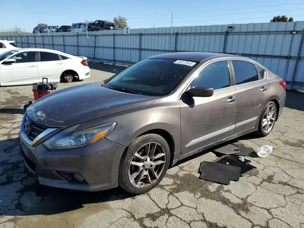 1N4AL3APXGC147417 2016 NISSAN ALTIMA - Image 1