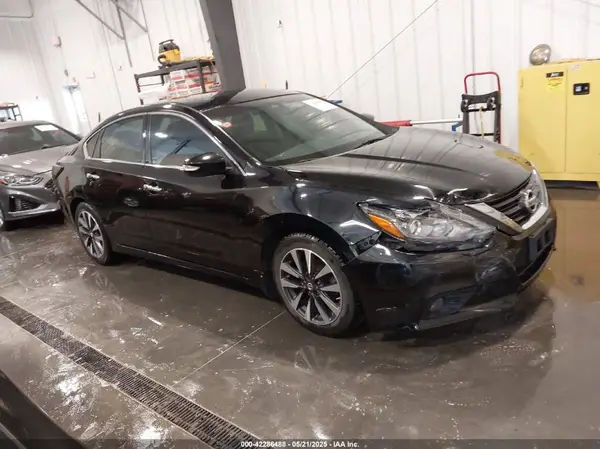 1N4AL3APXGC218468 2016 NISSAN ALTIMA - Image 1