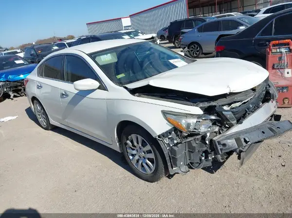 1N4AL3APXGC226375 2016 NISSAN ALTIMA - Image 1