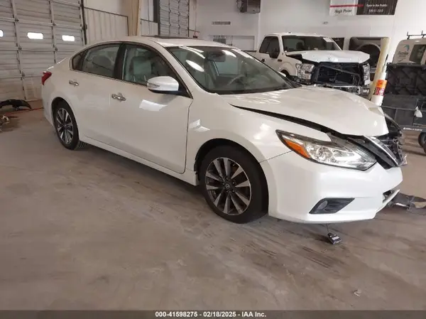 1N4AL3APXGC249994 2016 NISSAN ALTIMA - Image 1