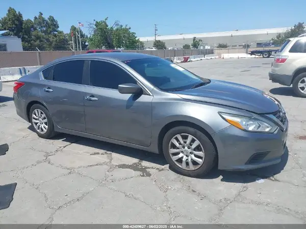 1N4AL3APXGC256458 2016 NISSAN ALTIMA - Image 1