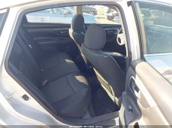 1N4AL3APXGC256573 2016 NISSAN ALTIMA - Image 8