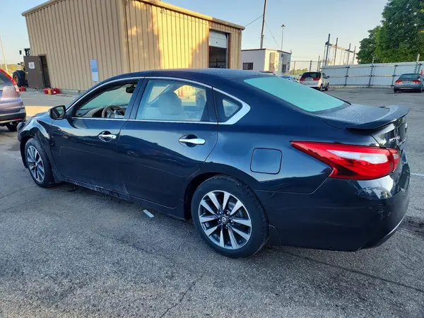 1N4AL3APXGC267315 2016 NISSAN ALTIMA - Image 2