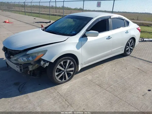 1N4AL3APXGN322303 2016 NISSAN ALTIMA - Image 2