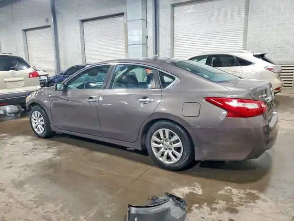 1N4AL3APXGN340588 2016 NISSAN ALTIMA - Image 2
