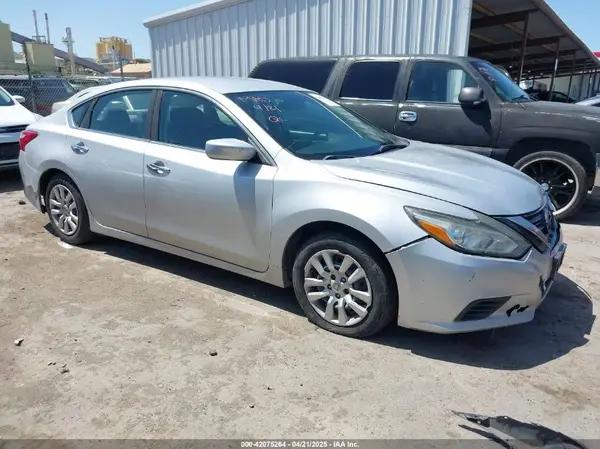 1N4AL3APXGN376037 2016 NISSAN ALTIMA - Image 1