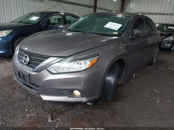 1N4AL3APXHC109414 2017 NISSAN ALTIMA - Image 2