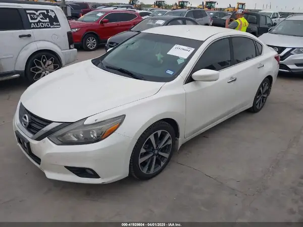 1N4AL3APXHC110496 2017 NISSAN ALTIMA - Image 2