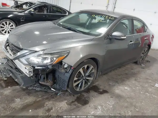 1N4AL3APXHC110742 2017 NISSAN ALTIMA - Image 2