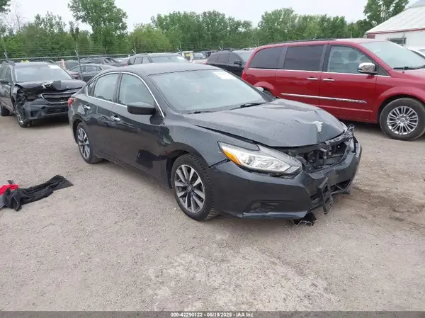 1N4AL3APXHC113611 2017 NISSAN ALTIMA - Image 1