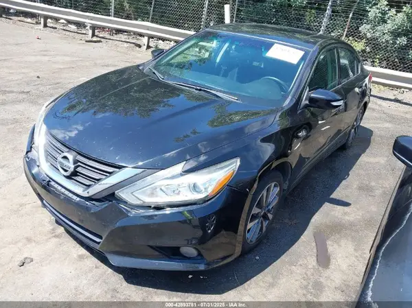 1N4AL3APXHC116704 2017 NISSAN ALTIMA - Image 2