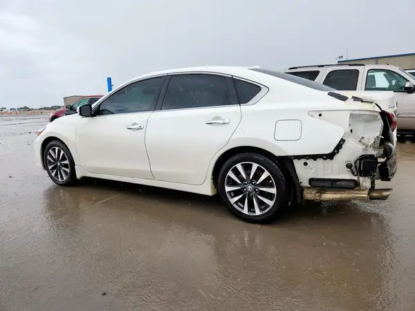 1N4AL3APXHC118078 2017 NISSAN ALTIMA - Image 2