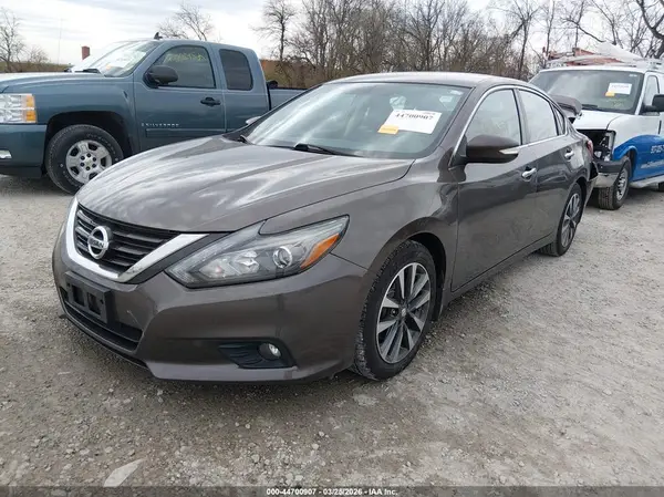 1N4AL3APXHC118288 2017 NISSAN ALTIMA - Image 2
