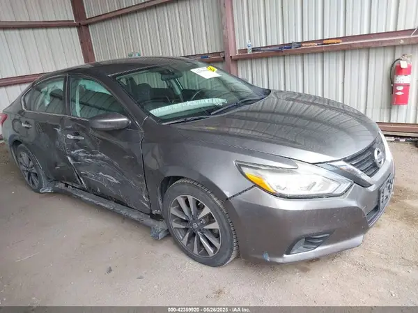 1N4AL3APXHC118713 2017 NISSAN ALTIMA - Image 1